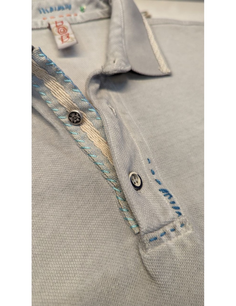 BOB polo manga corta gris con bordados airbrush dyed