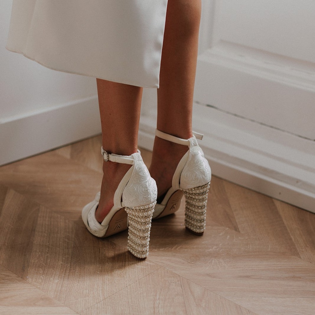WHITE 2022 (10 CM)