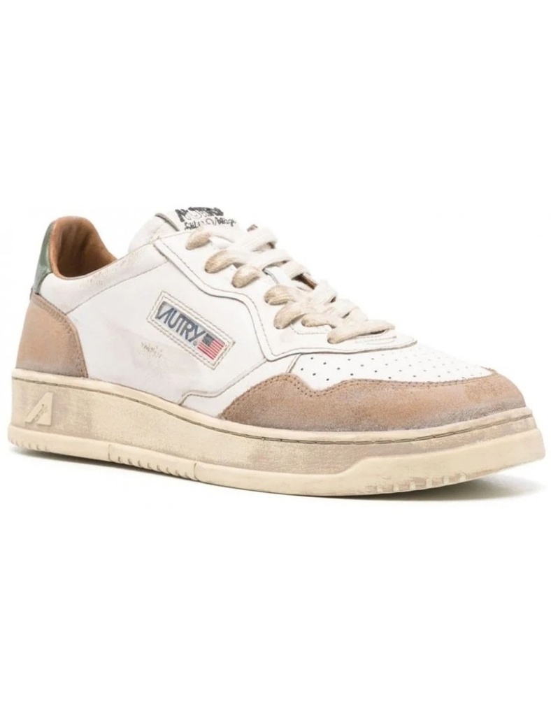 Autry zapatilla Super Vintage blanco con ante beige y talon verde ciprés